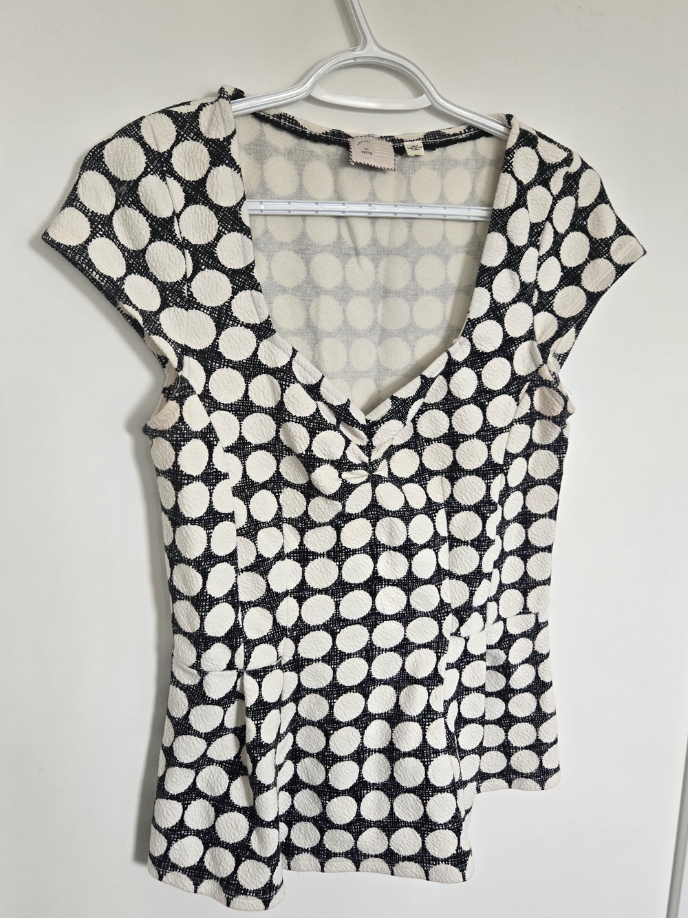 Anthropologie Black & White Polka Dot V-Neck Short Sleeve Top